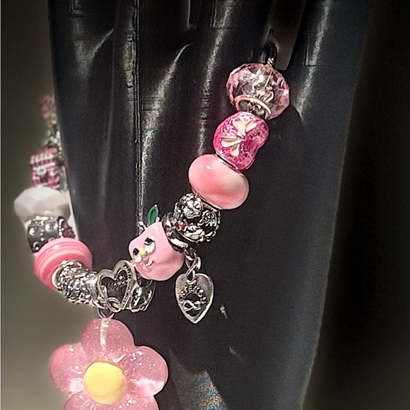Pink Charm Bracelet with Flower Pendant - Picture 3 of 6